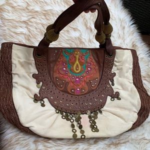 Wild and Wonderful G Senes Tote!